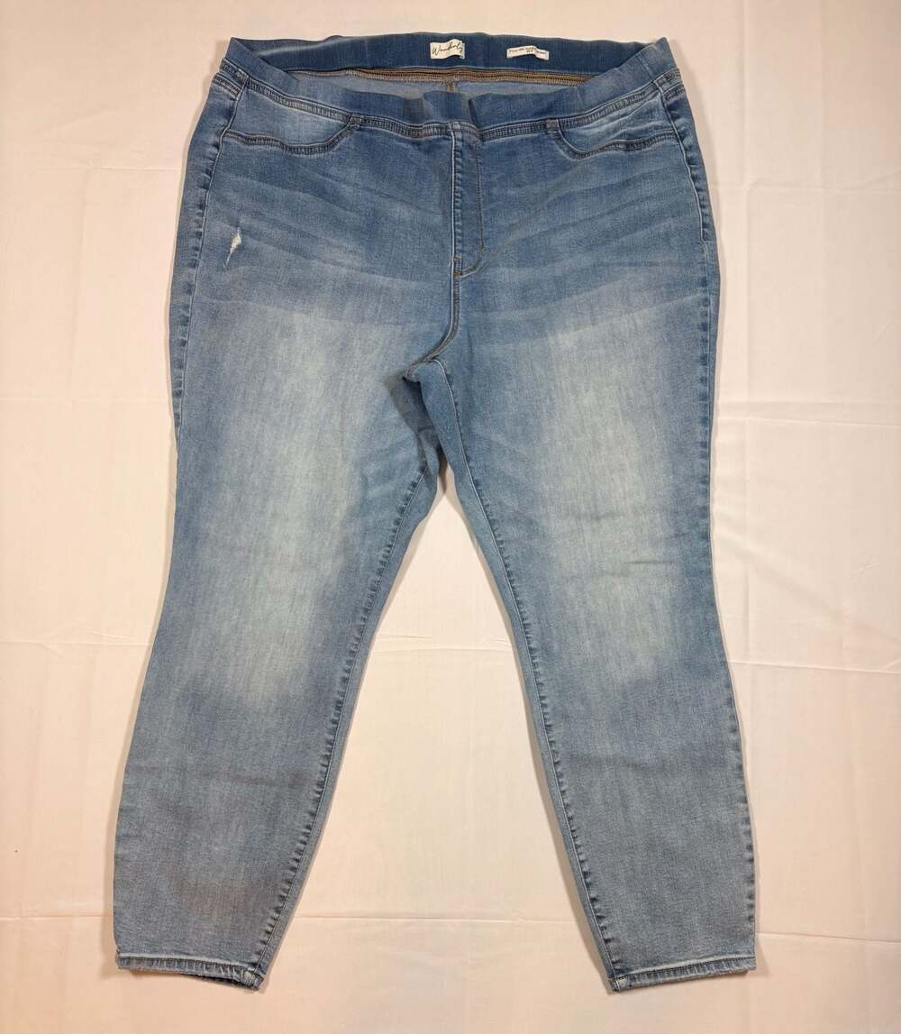 Women’s Wonderly Plus Size Pull-On Super Skinny Jeans in Light Wash size 20